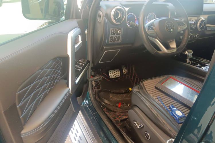 Used BAIC Off-Road BJ40 2019 2.0T Automatic Four-Wheel Drive Urban Hunter Edition Premium Model China V Emission Standard