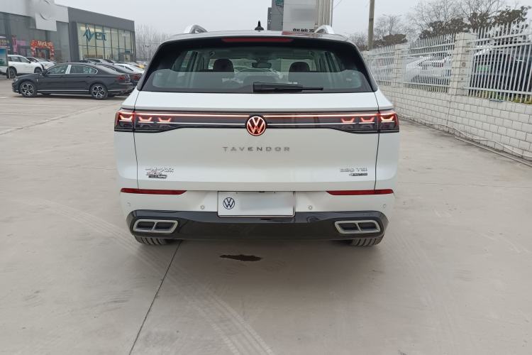 Used Volkswagen Tavendor 2024 380TSI All-Wheel Drive R-Line Cruise Edition
