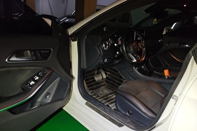 Used Mercedes-Benz CLA 2015 CLA 220 4MATIC
