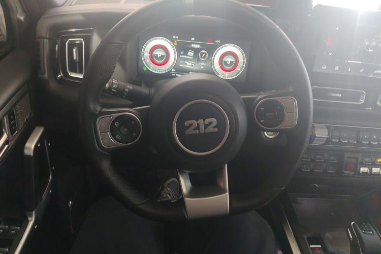 Used 212 T01 2024 2.0T Explorer