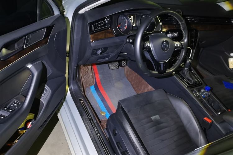 Used Volkswagen Magotan 2018 330TSI DSG Luxury Model Driver Seat