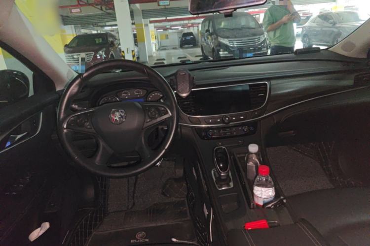 Used Buick LaCrosse 2022 552T Luxury Version Center Console