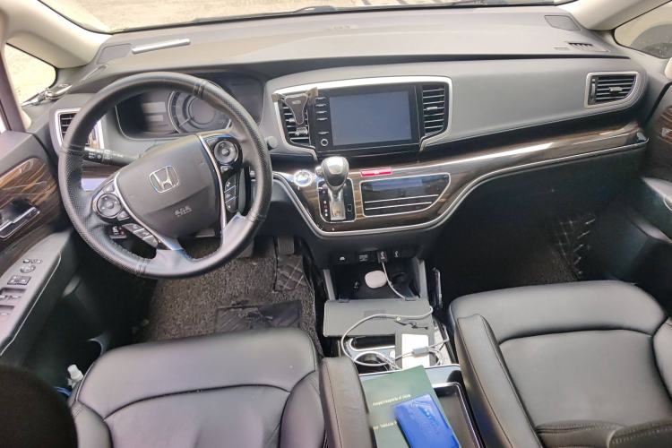 Used Honda Odyssey 2019 2.0L Rui-Changxiang Edition Center Console