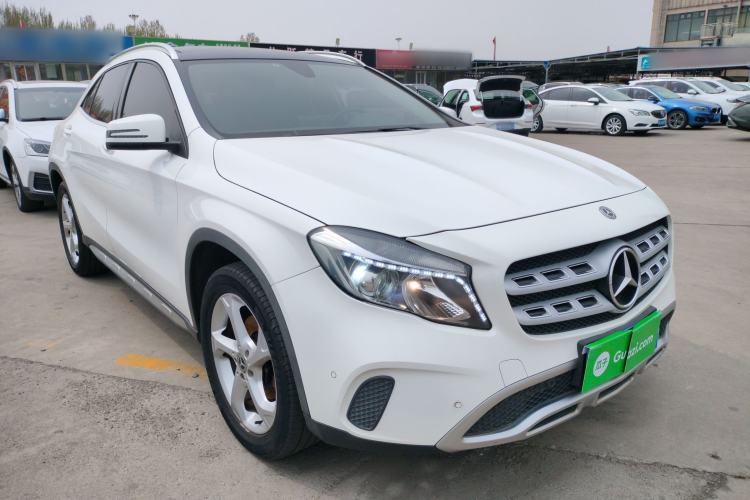 Used Mercedes-Benz GLA 2017 GLA 200 Sport Edition Front Right 45 Deg