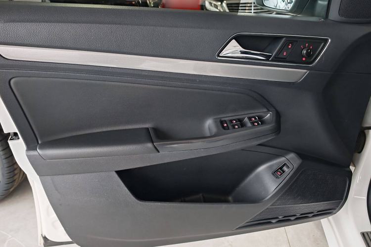 Used Volkswagen Lavida 2017 1.6L Automatic Comfort Edition