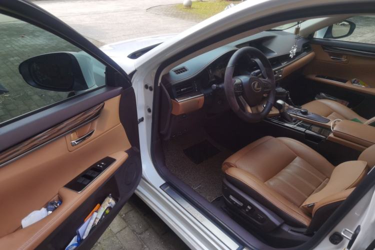 Used Lexus ES 2015 250 Elegant Edition
