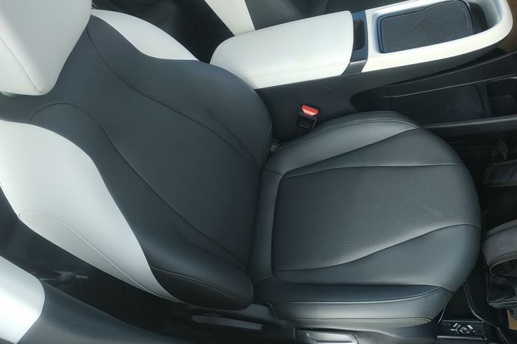 Used Dongfeng NAMMI 01 2024 New Edition 330 Air Right Front Seat