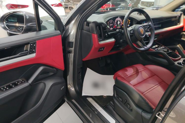 Used Porsche Cayenne E-Hybrid 2024 Cayenne E-Hybrid 2.0T
