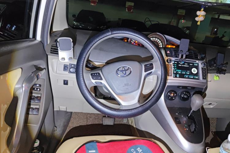 Used Toyota Verso 2015 180E CVT Crossover Edition