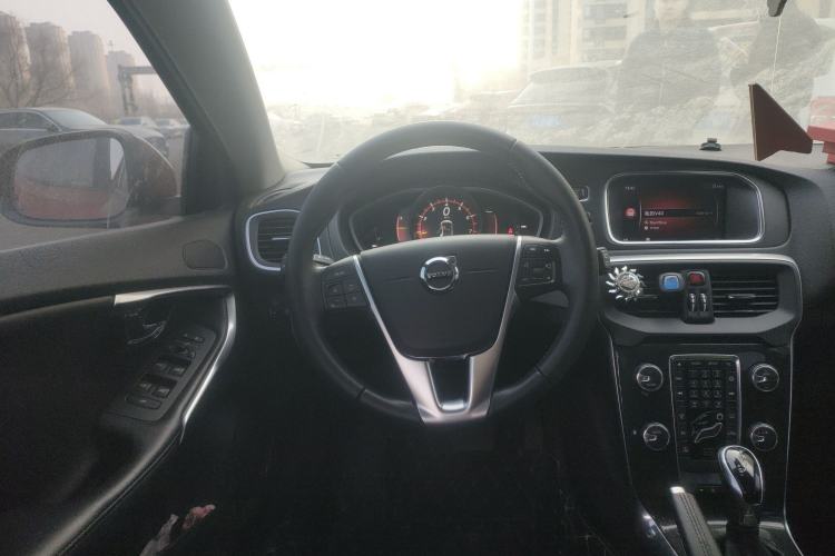 Used Volvo V40 2018 T3 Zhiya Edition