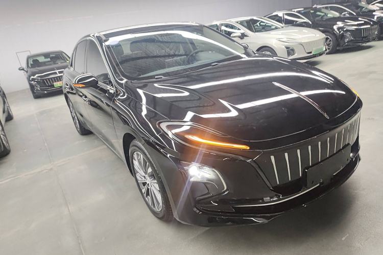 Used Hongqi E-QM5 2022 431 km Charge & Enjoy Edition
