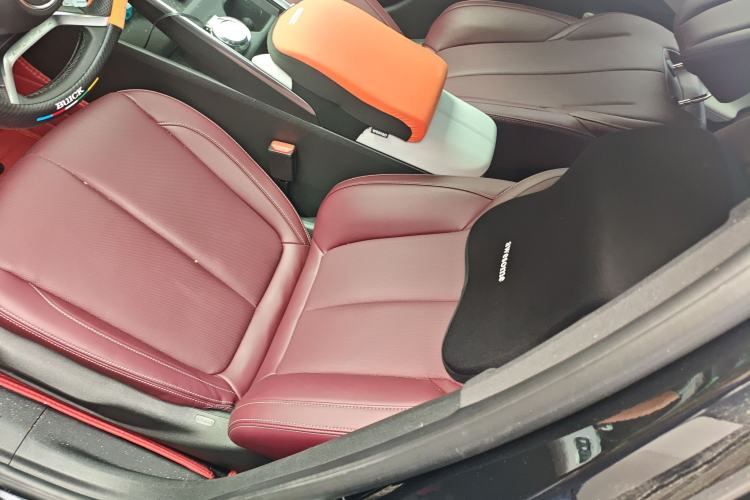 Used Buick LaCrosse 2025 28T Platinum Edition Left Front Seat