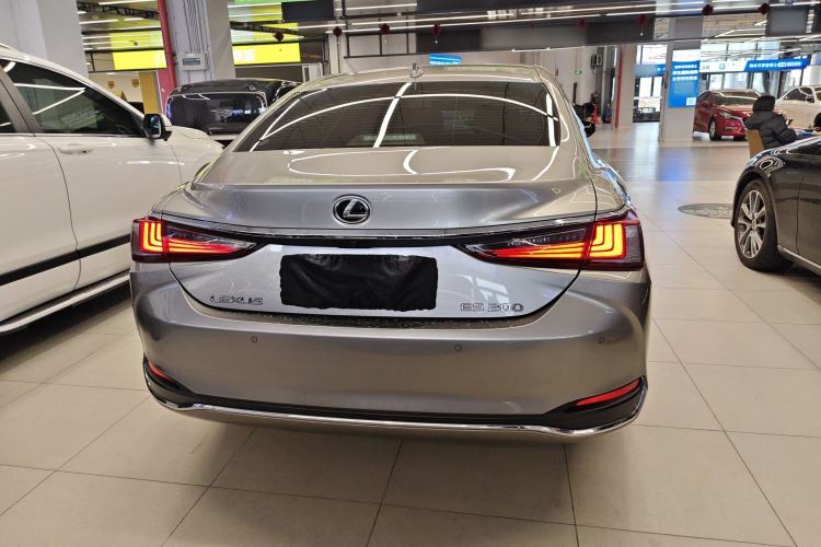 Used Lexus ES 2023 200 Luxury Edition
