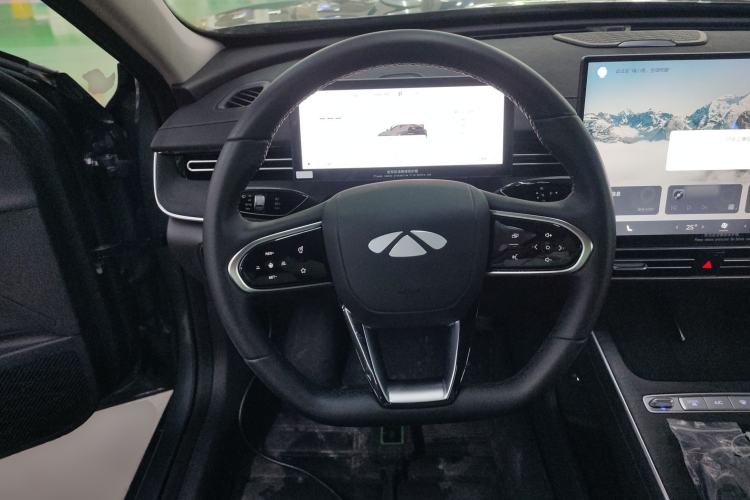 Used Chery Fengyun A8L 2025 1.5 TGDI 145 km Luxury Version