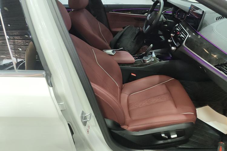 Used BMW 5 Series 2022 Second Facelift 525Li M Sport Package
