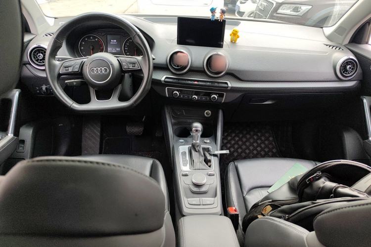 Used Audi Q2L 2022 35 TFSI Fashion Dynamic Model Center Console