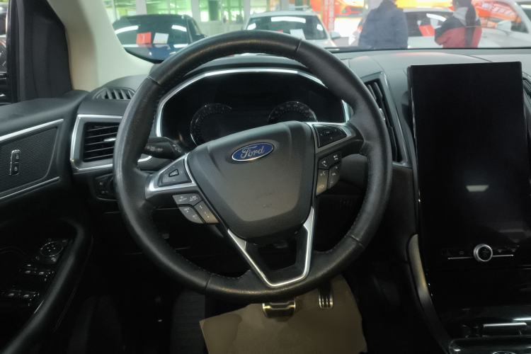 Used Ford Edge 2020 EcoBoost 245 Two-Wheel Drive Titanium 7-Seater
