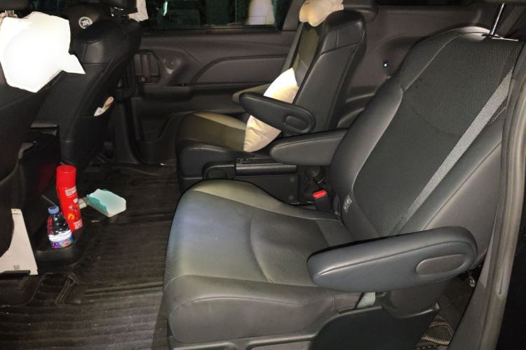 Used Toyota Granvia 2024 2.5L Hybrid Prestige PLUS Four-Wheel Drive Version Left Rear Seat