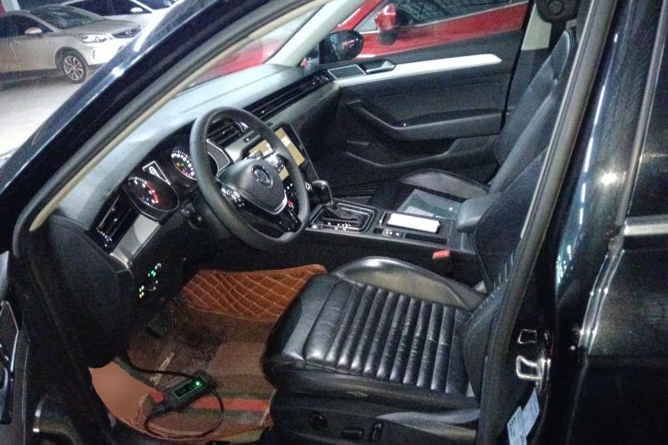 Used Volkswagen Magotan 2017 330TSI DSG Leading Model
