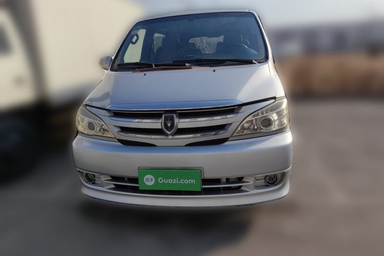 Used Jinbei Grace 2014 2.4L Standard Version Long Wheelbase 9-Seater 4RB2