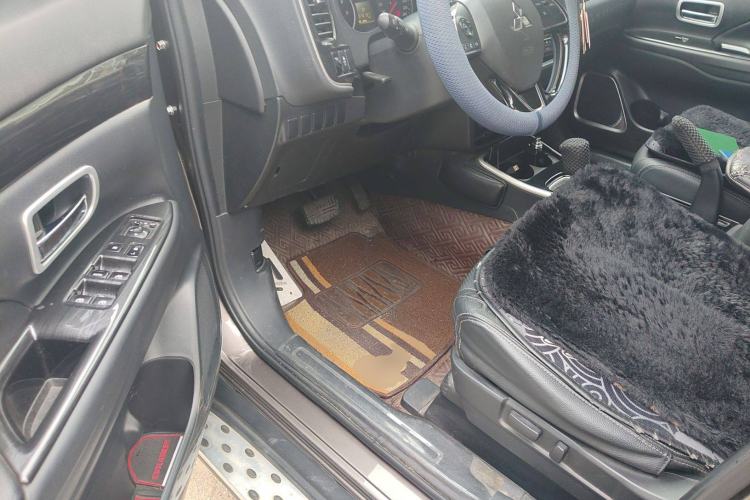 Used Mitsubishi Outlander 2018 2.0L Two-Wheel Drive Glory Edition 5 Seats
