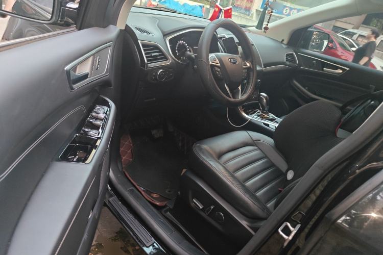 Used Ford Edge 2018 EcoBoost 245 Two-Wheel-Drive Titanium 7-Seater China V Standard
