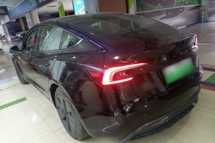 Used Tesla Model 3 2023 Long-Range All-Wheel-Drive Version
