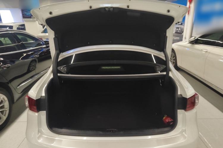 Used Lexus IS 2015 200T Fēngshàng Edition