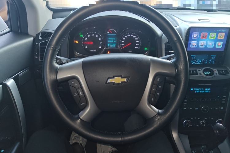 Used Chevrolet Captiva 2015 2.4L 4x4 Flagship Edition 7-Seater