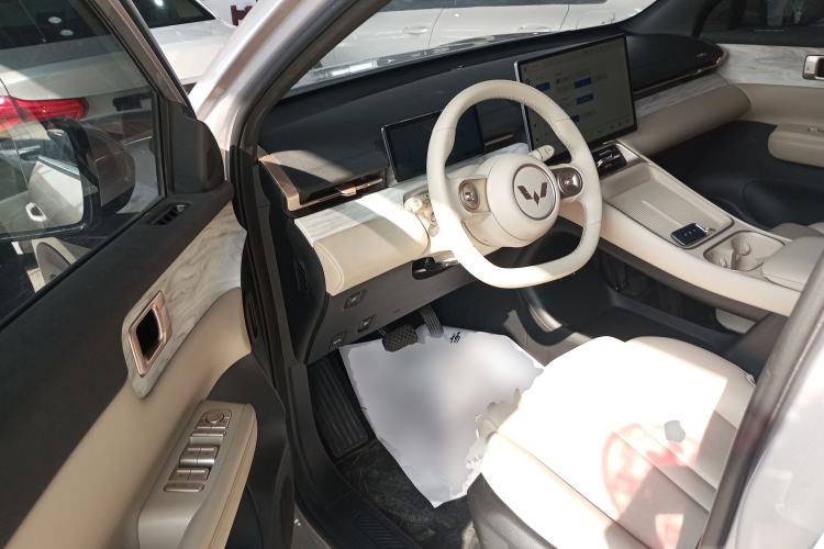 Used Wuling Xingguang S 2024 130 km Flagship Version
