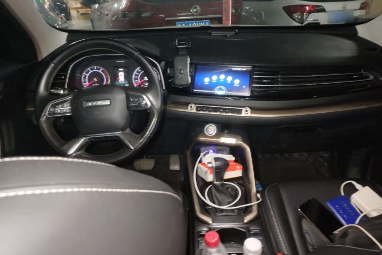 Used Haval H6 2019 Red Label 1.5 GDIT Automatic Champion Edition Center Console