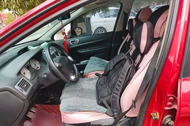 Used Peugeot 307 2013 1.6L Manual CROSS Left Front Seat