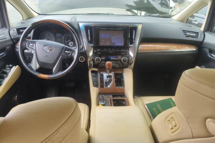 Used Toyota Alphard 2015 3.5L Prestige Edition
