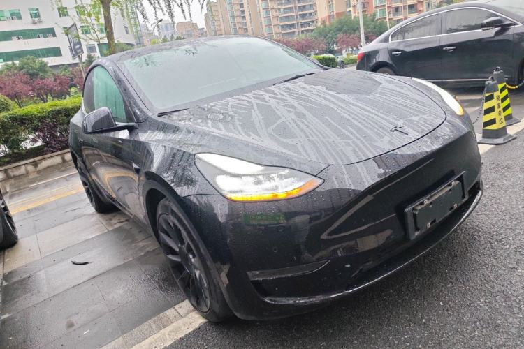 Used Tesla Model Y 2021 Long-Range All-Wheel-Drive Version 3D7
