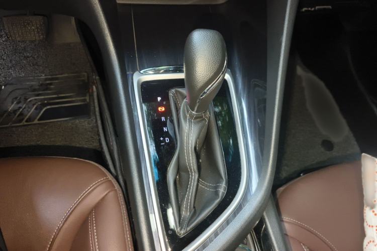 Used Buick GL6 2019 18T 6-Seater Connected Luxury Version China V Standard Gear Lever