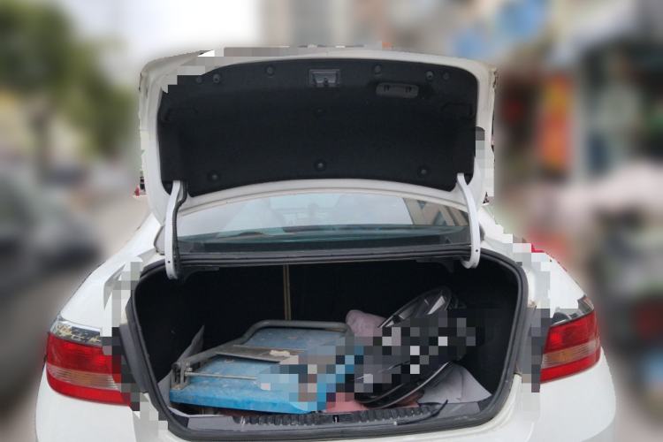 Used Buick GT 2013 GT 1.6L Automatic Fashion Edition Trunk