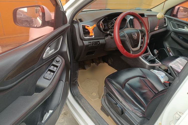 Used Baojun 560 2016 1.8L Manual Comfort Edition