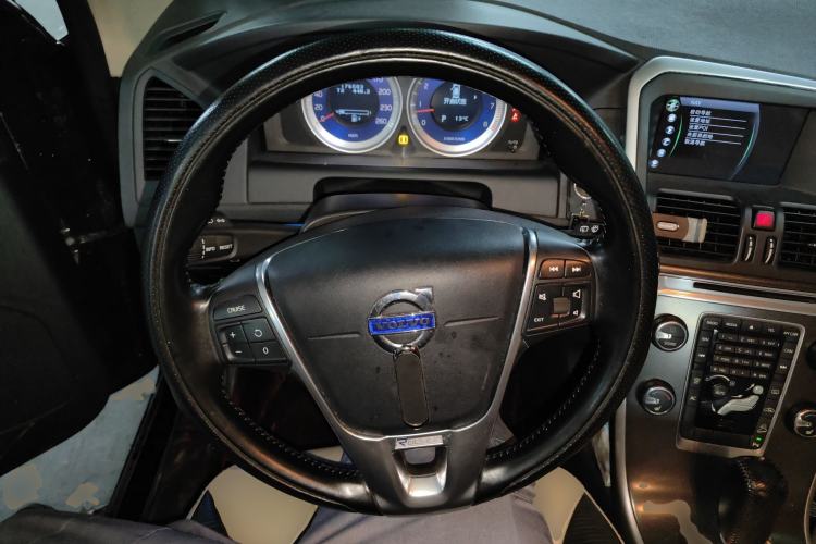 Used Volvo XC60 2011 T6 R-Design Personalized Sport Edition