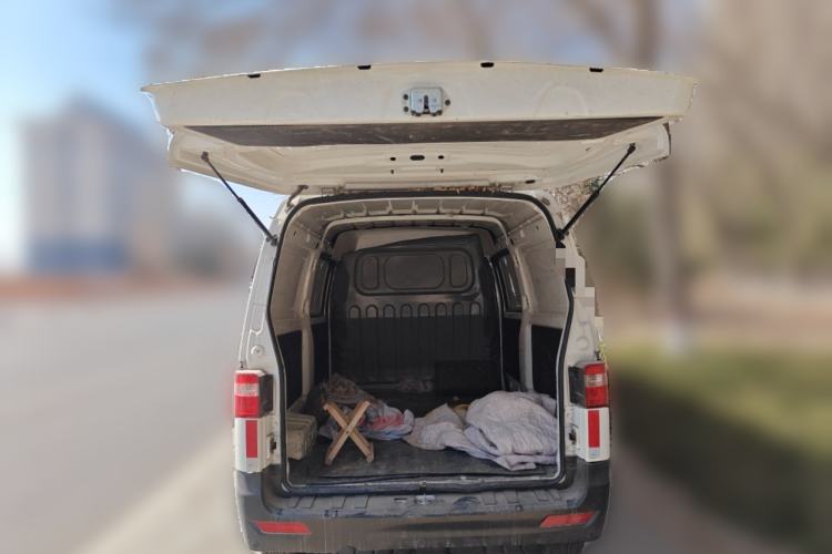 Used Jinbei Hiace X30 CNG 2023 1.5L Natural Gas Super-Enjoyment Van 2/5 Seats No Air Conditioning SWCC15M Trunk