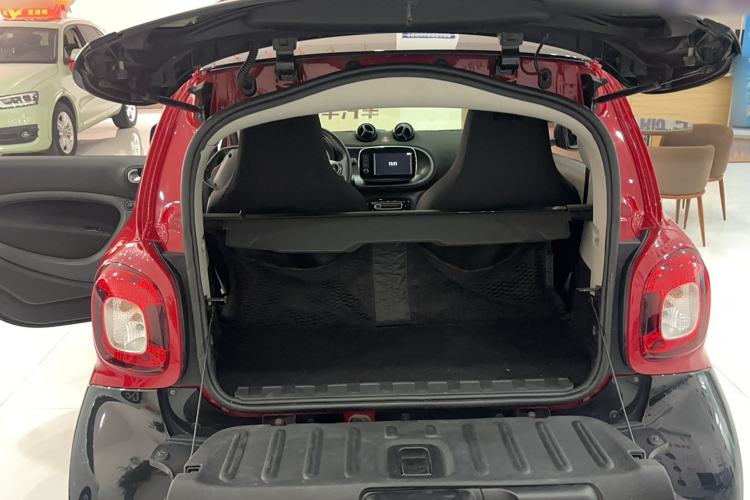 Used smart fortwo 2019 0.9T 66kW Hardtop Engine Version China VI Emission Standard
