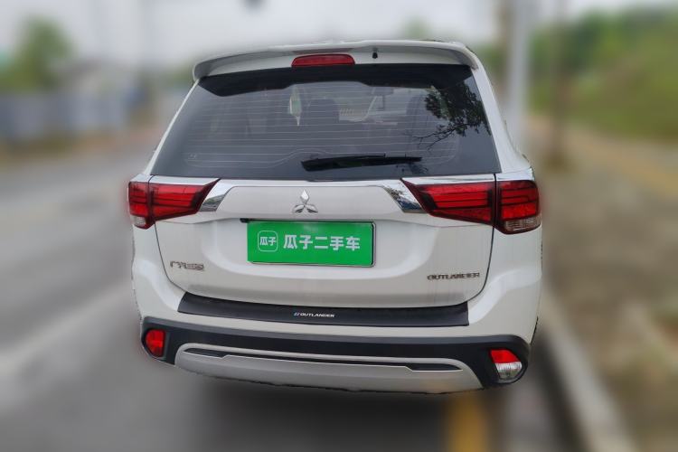 Used Mitsubishi Outlander 2019 2.0L Two-Wheel Drive Comfort Edition 5 Seats China V Standard
