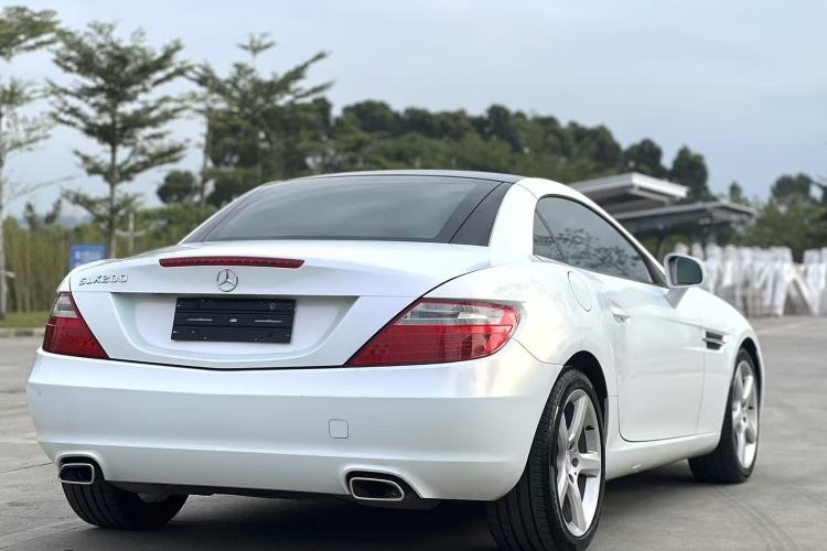 Used Mercedes-Benz SLK-Class 2011 SLK 200 Fashion Model
