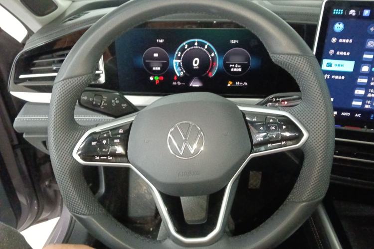 Used Volkswagen Passat 2025 Pro 380TSI Dragon Supreme Edition
