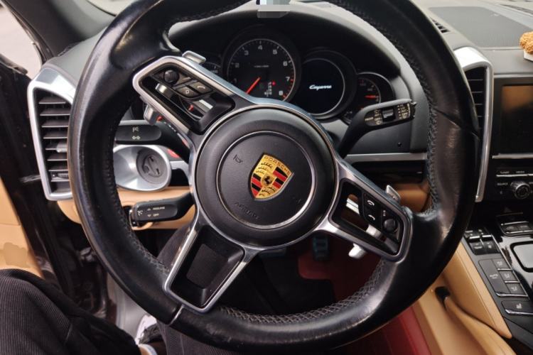 Used Porsche Cayenne 2015 Cayenne 3.0T Steering Wheel