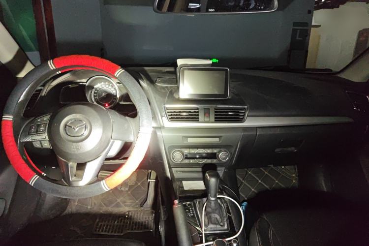 Used Mazda 3 Axela 2016 Hatchback 1.5L Automatic Luxury Model Center Console