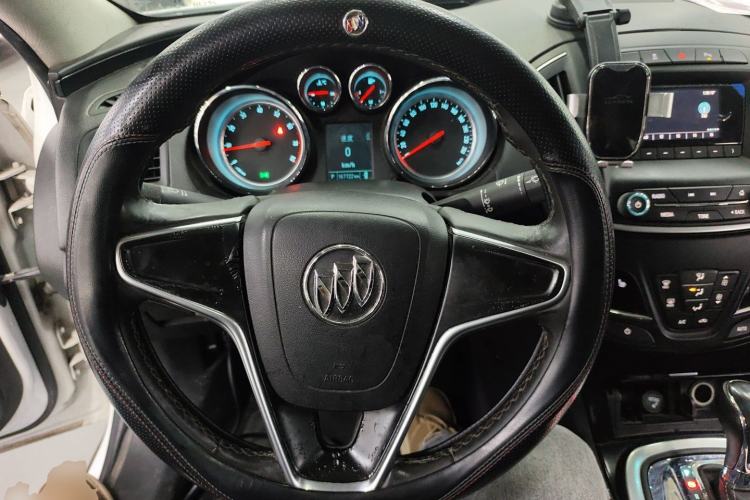 Used Buick Regal 2014 1.6T Fashionable Tech Edition Steering Wheel