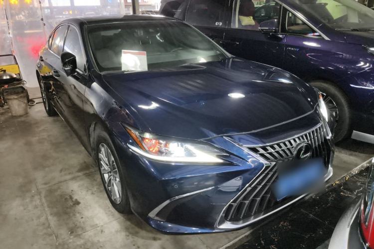 Used Lexus ES 2022 200 Excellence Edition
