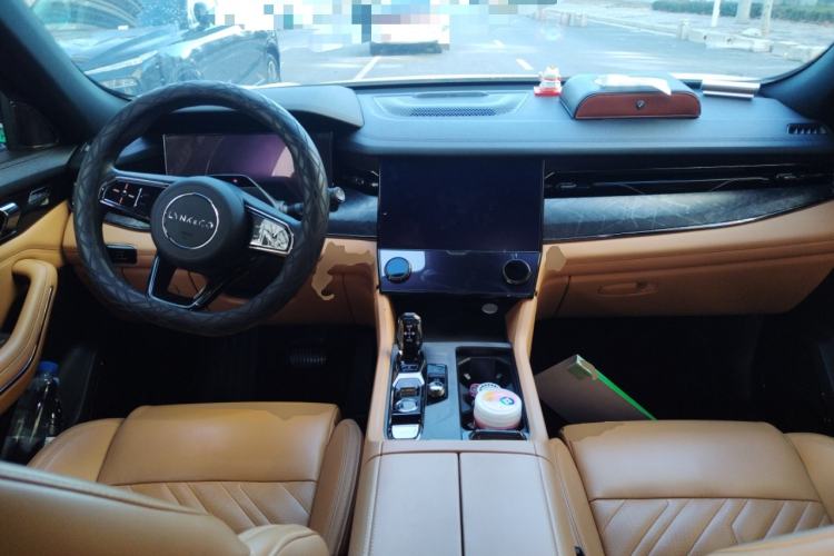 Used Lynk & Co 09 2021 2.0T Ultra Six-Seater
