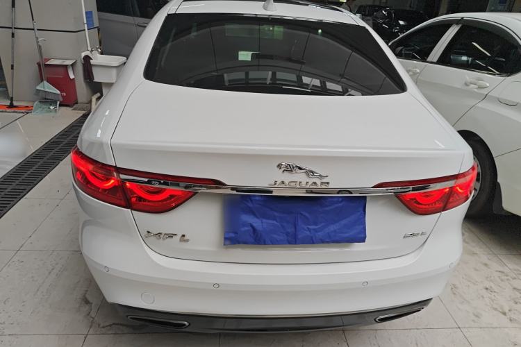Used Jaguar XFL 2018 XFL 2.0T 250 PS Luxury Edition Rear
