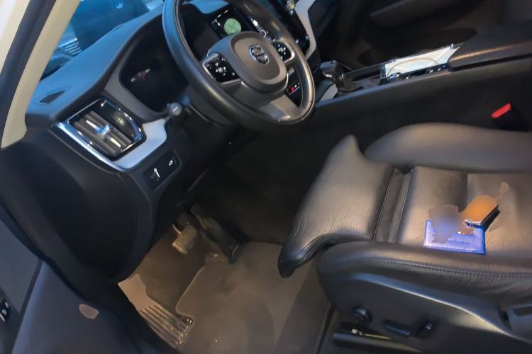 Used Volvo XC60 2021 T5 4x4 Smart Luxury Edition
